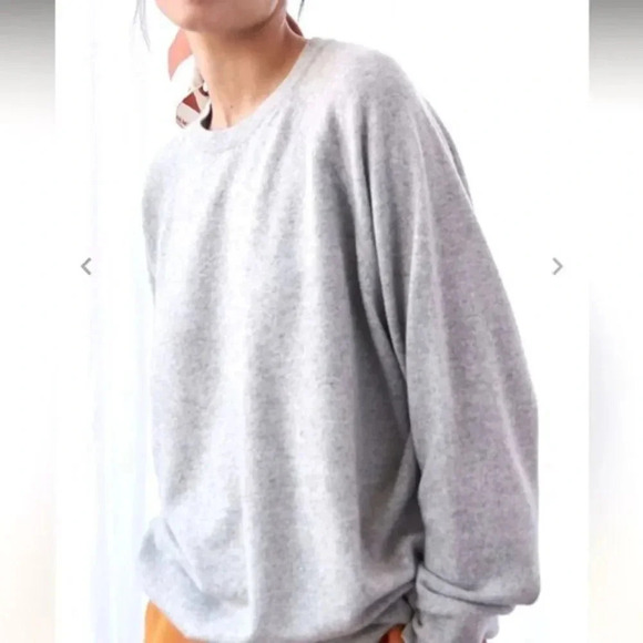 NWOT PINK GILLI LIGHTWEIGHT BRUSHED FABRIC LONG SLEEVE CREW NECK TOP SIZE L - Picture 2 of 11